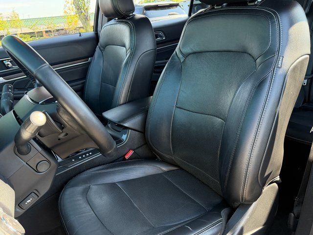 Used 2016 Blue Ford Limited image 37