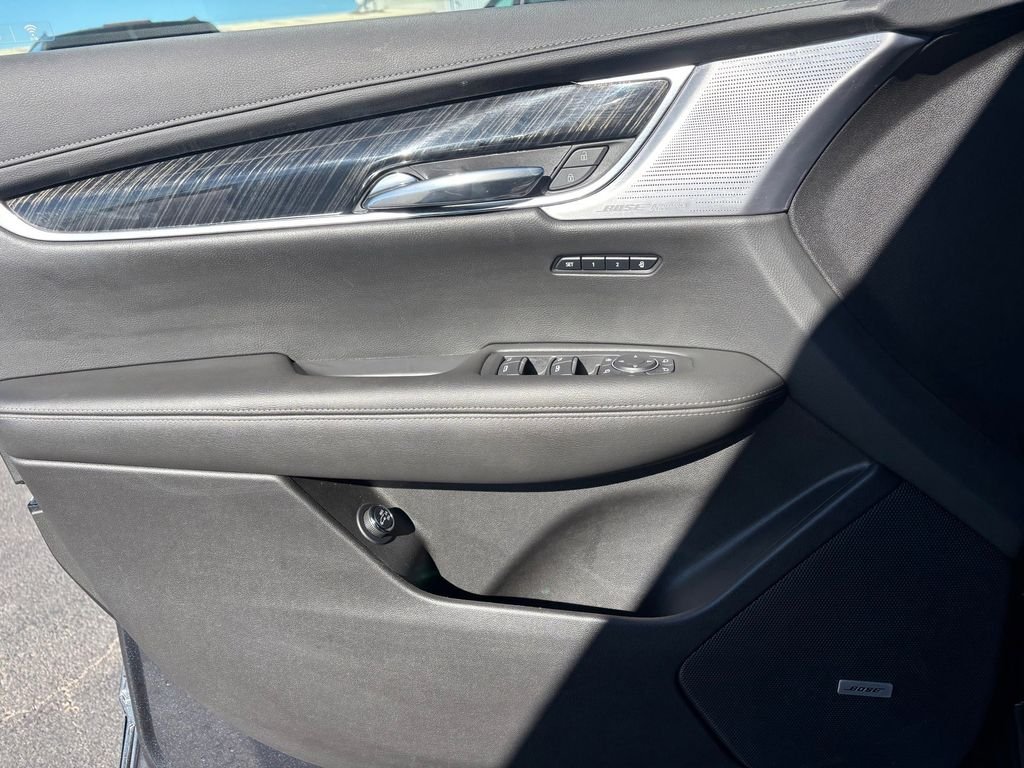 Used 2023  Cadillac Premium Luxury image 29