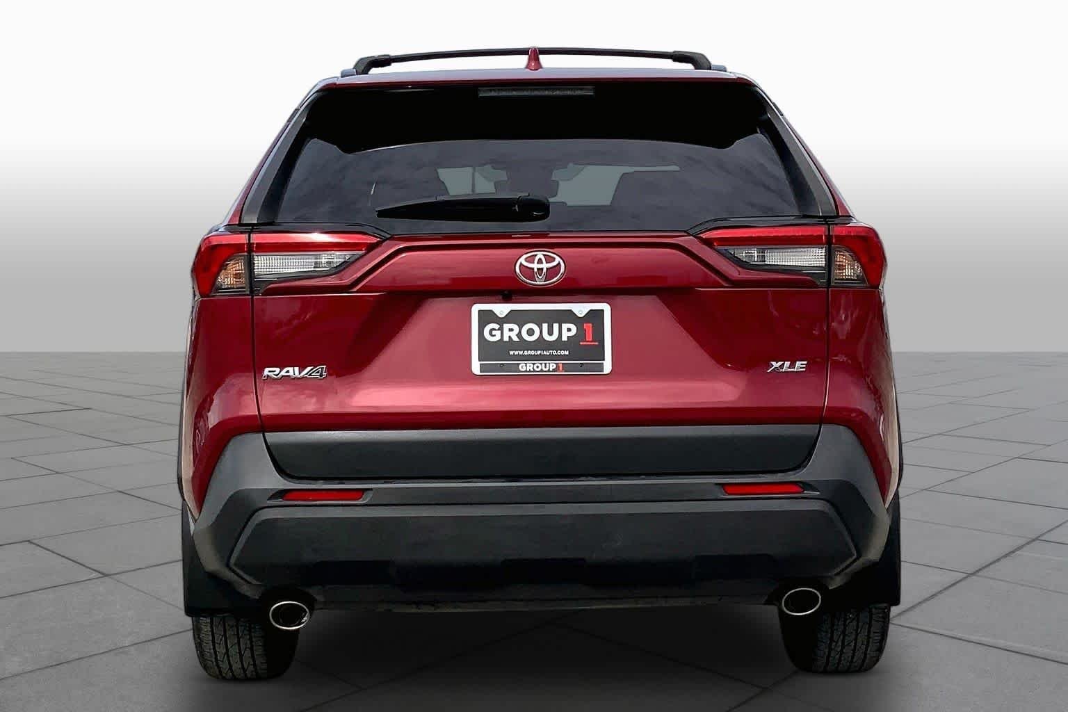 Used 2023 Ruby Flare Pearl Toyota XLE image 5