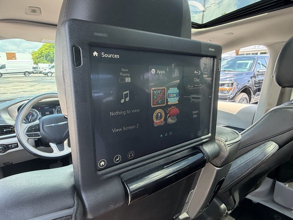 Used 2019 White Chrysler Limited image 13