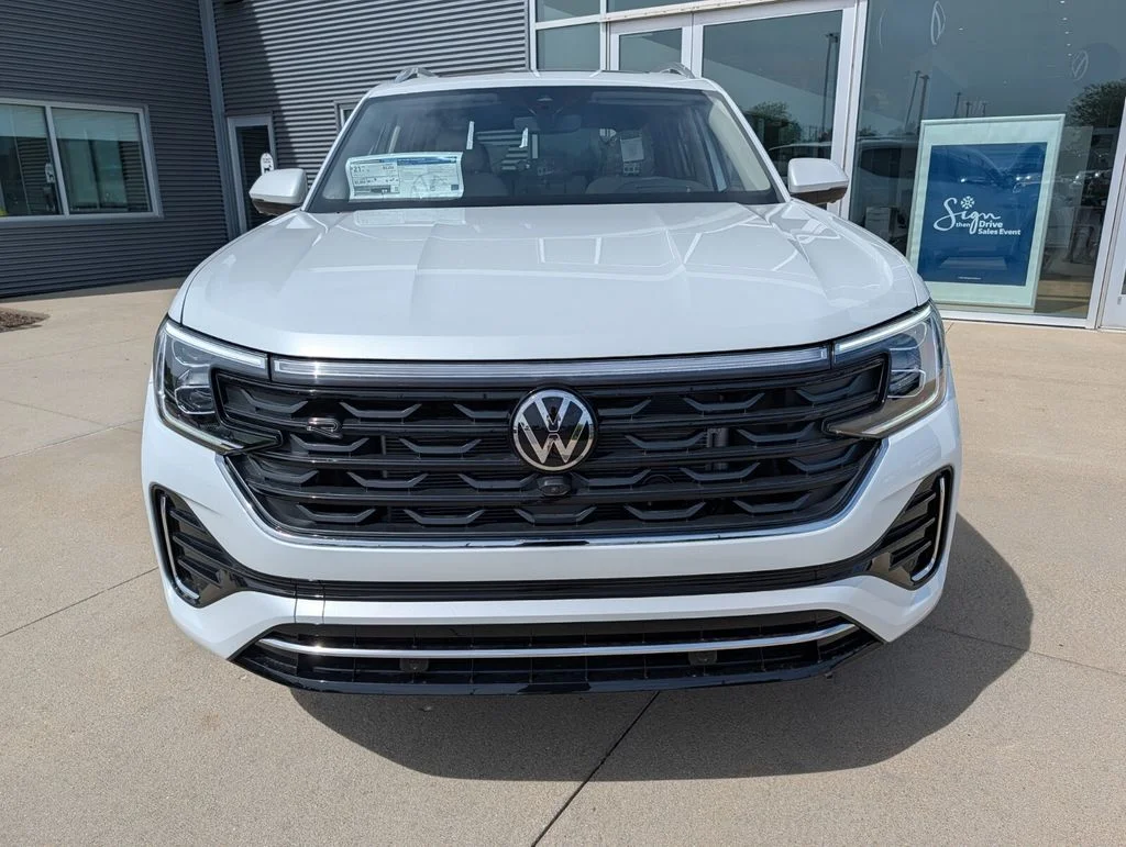 New 2026 White/off-white Volkswagen 2.0T SEL Premium R-Line image 9