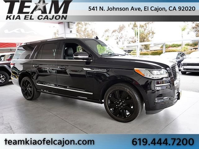 Used 2022 Black Lincoln Reserve image 10
