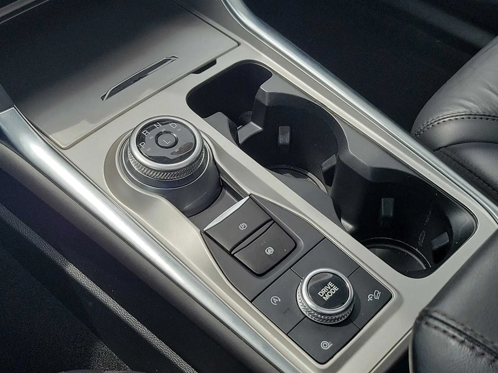 Used 2023 Black Ford Platinum image 31