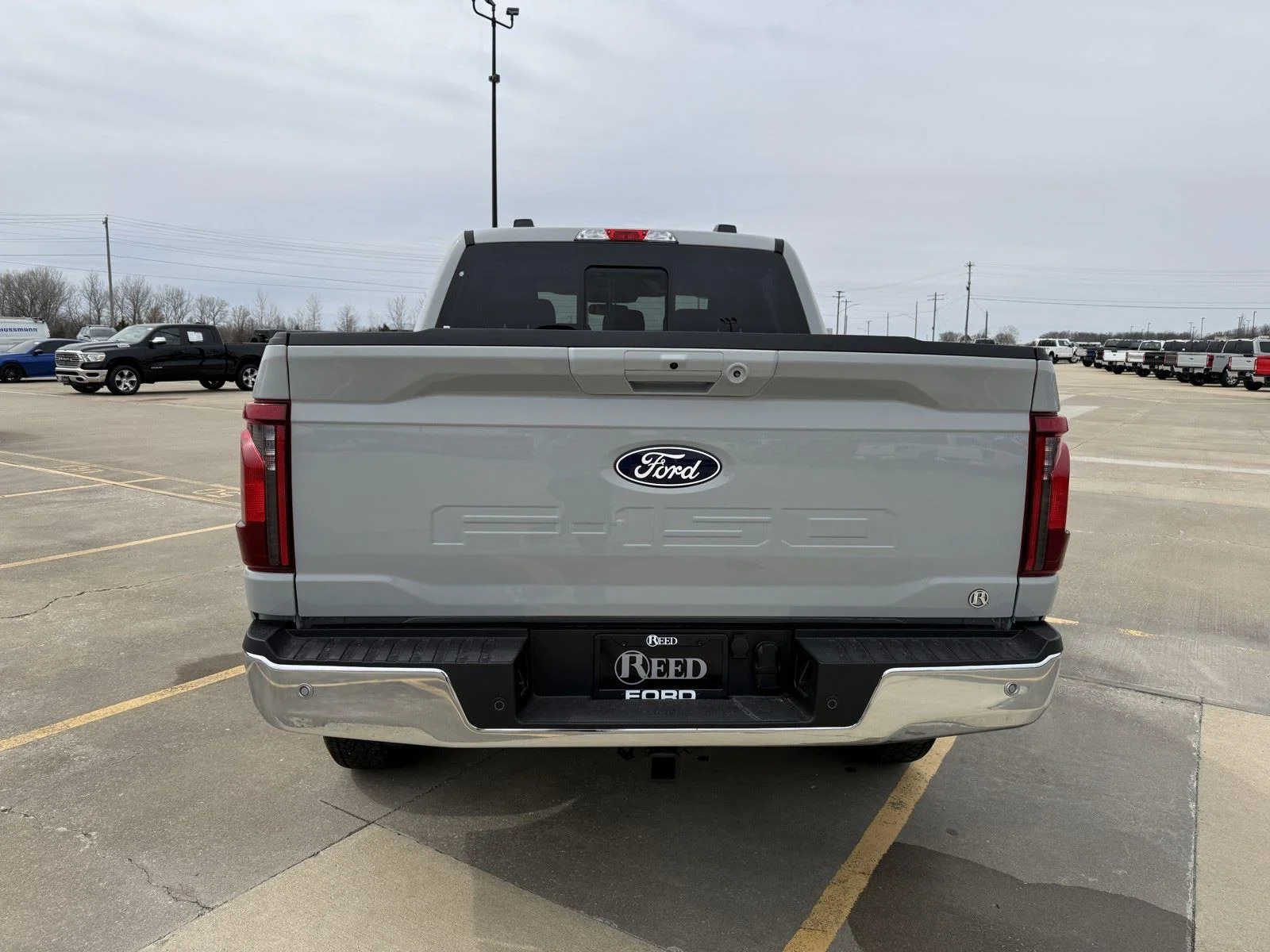 New 2026 Avalanche Ford XLT image 8
