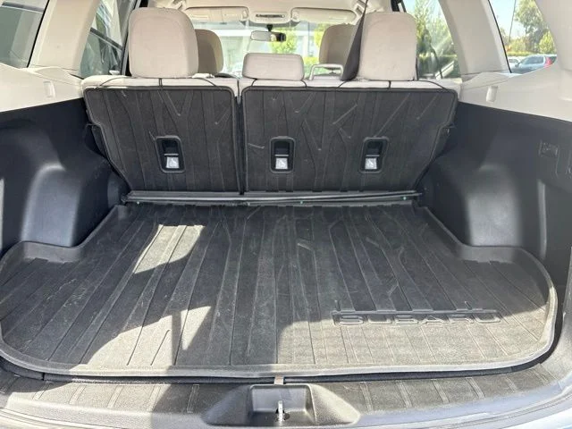 Used 2017 Silver Subaru 2.5i image 11