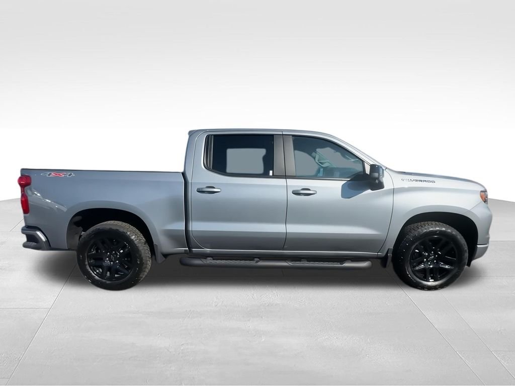 Used 2025 Gray Chevrolet RST image 10