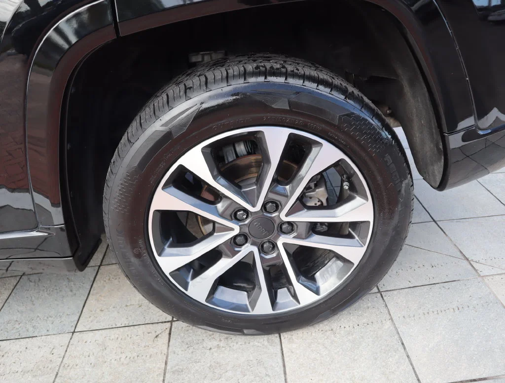 Used 2023 Black Jeep Overland image 10