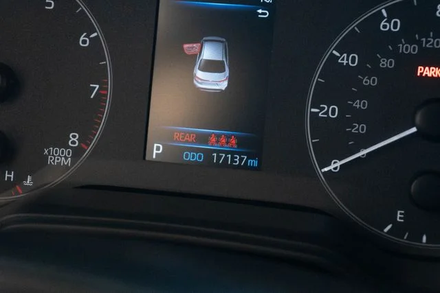 Used 2023 Silver Toyota LE image 22