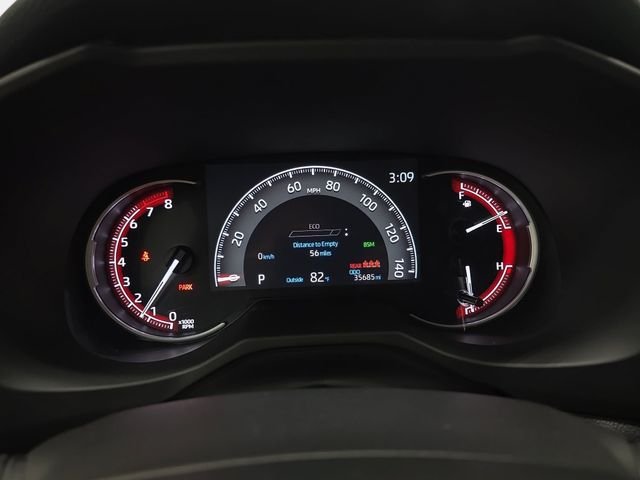 Used 2025 White Toyota XLE image 19