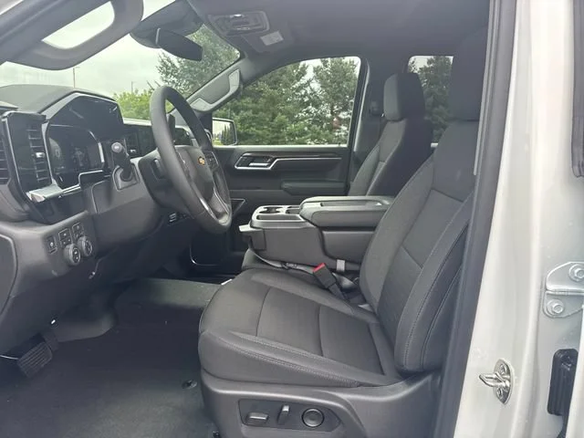 2026 Chevrolet Silverado 1500 LT - Photo 9