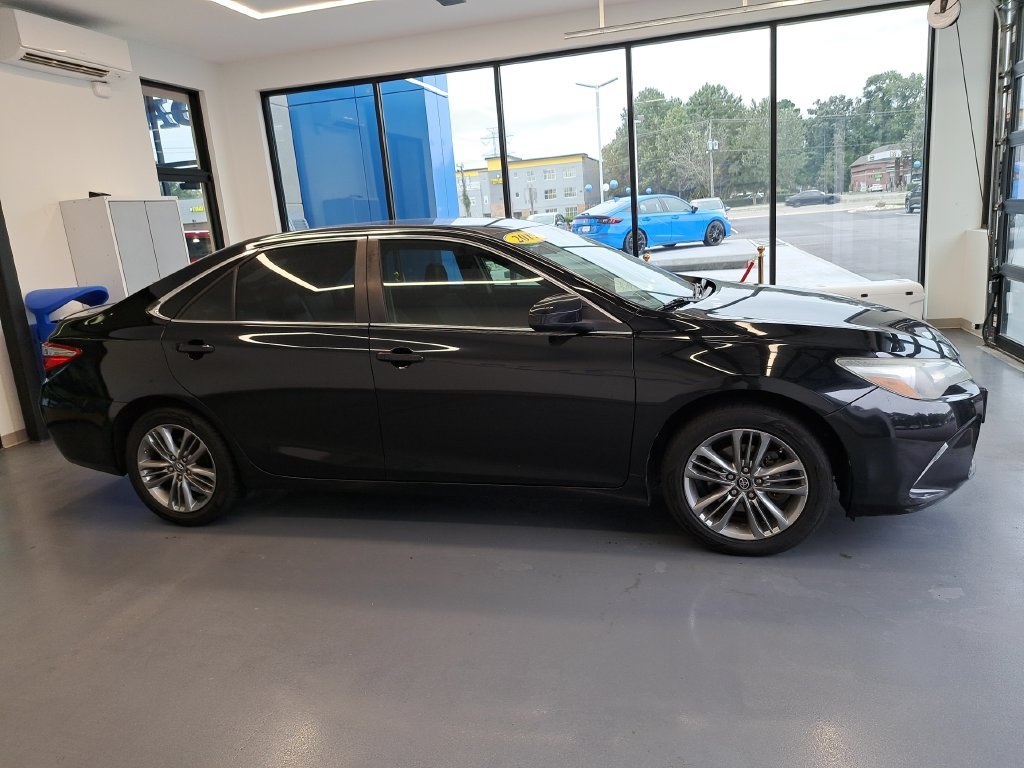Used 2017 Black Toyota LE image 13
