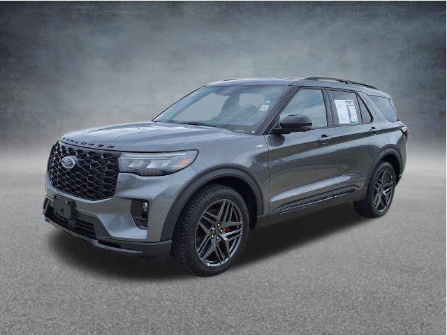 Used 2025 Gray Ford ST-Line image 3