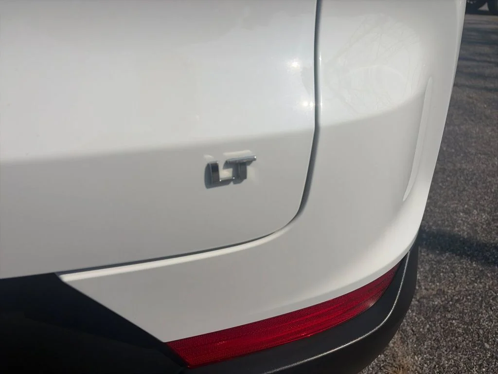 Used 2026 White Chevrolet LT image 33