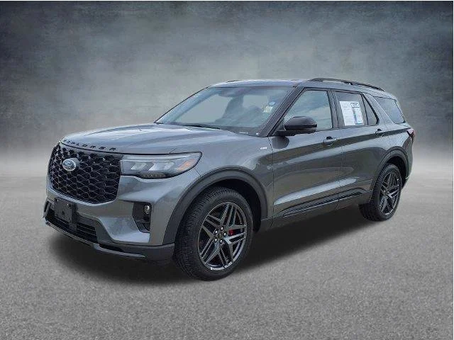 Used 2025 Gray Ford ST-Line image 3