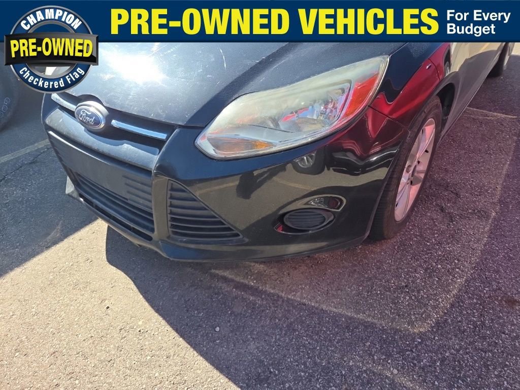 2014 Ford Focus Sedan SE's photo