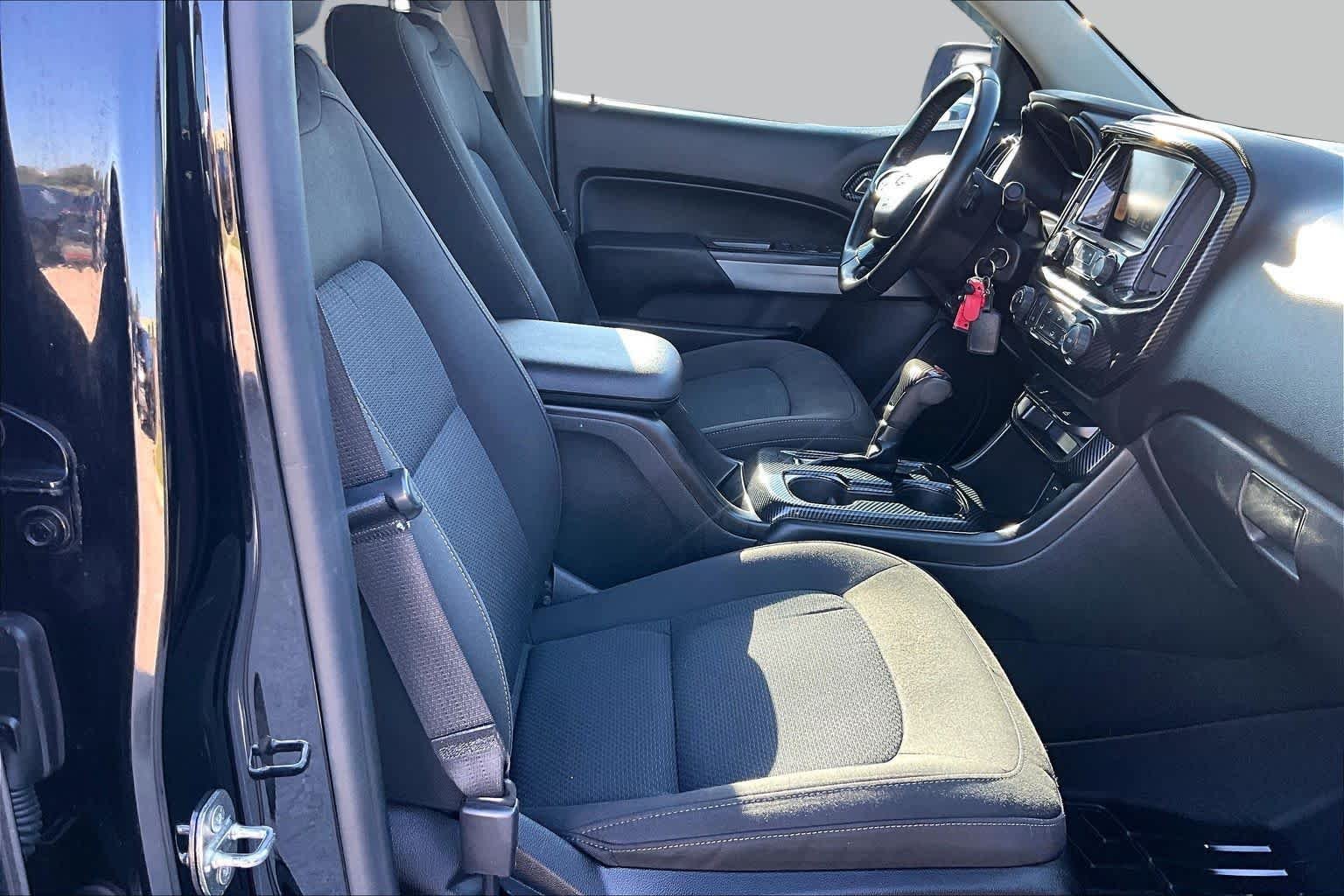 Used 2016 Black Chevrolet 2WD LT image 9
