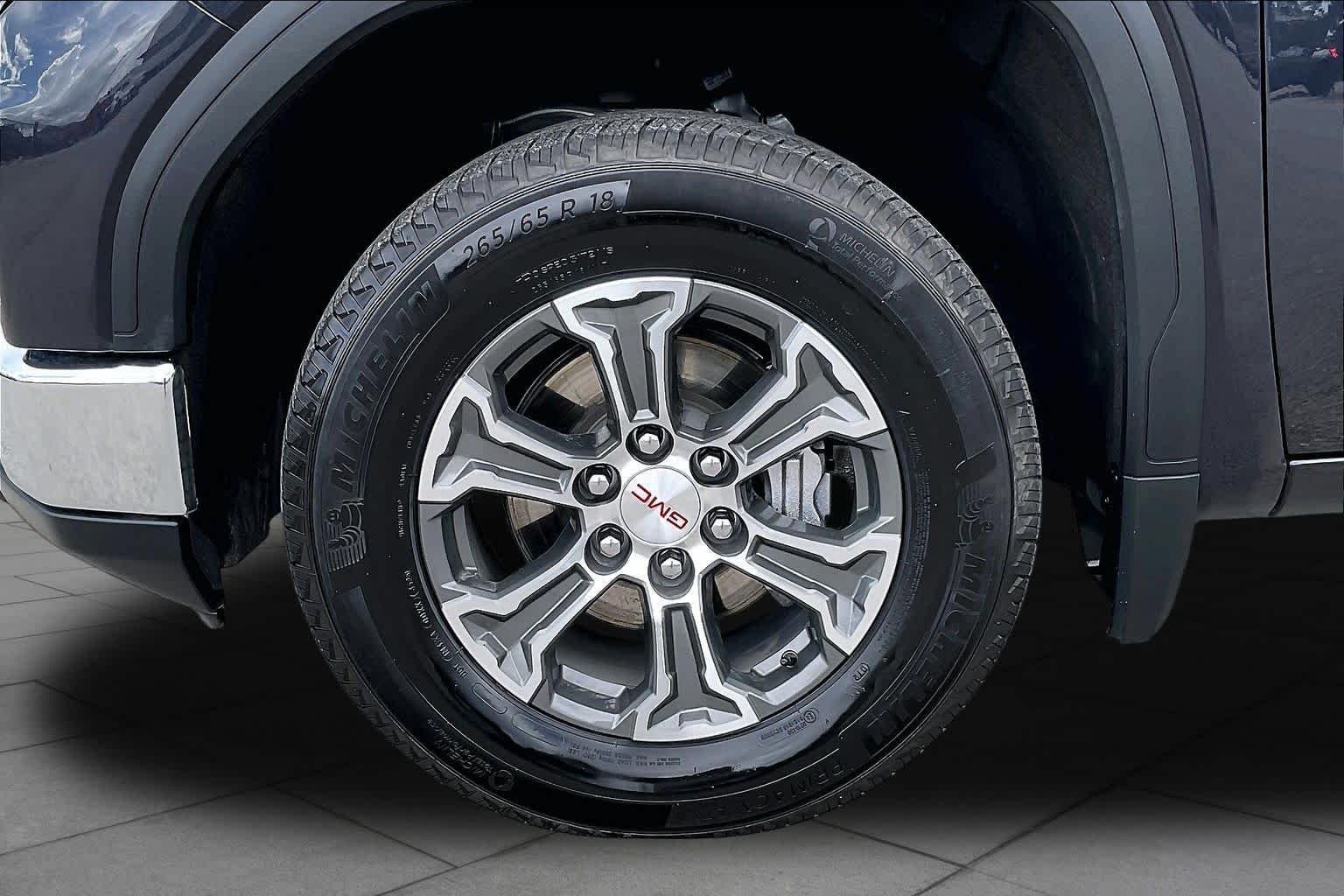 Used 2026 Titanium Rush Metallic GMC SLT image 11