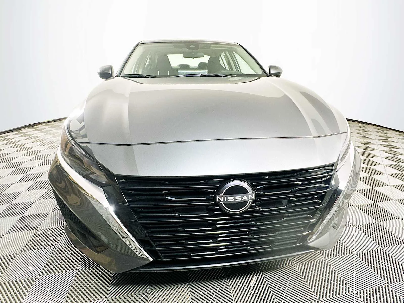 Certified Used 2025 Gun Metallic Nissan SV image 8