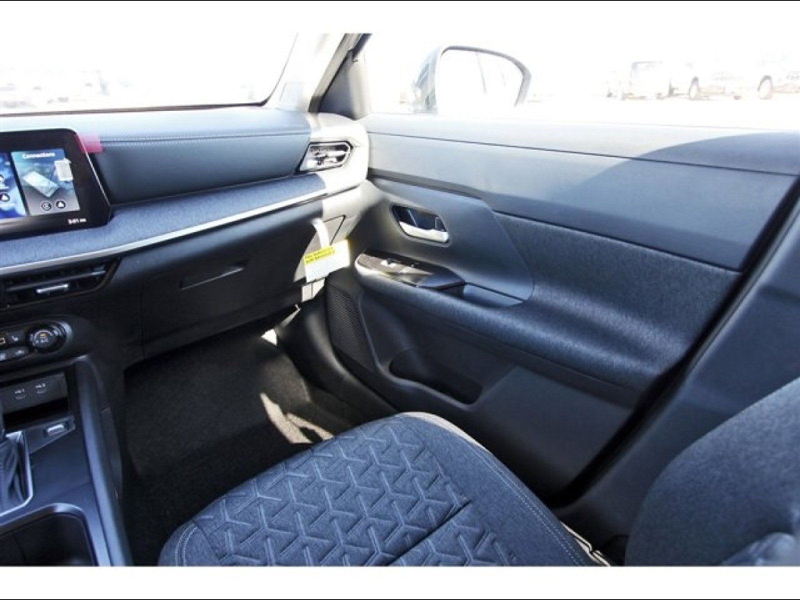 2026 Nissan KICKS SV - Photo 8