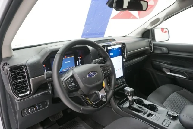 2025 Ford Ranger XLT - Photo 17