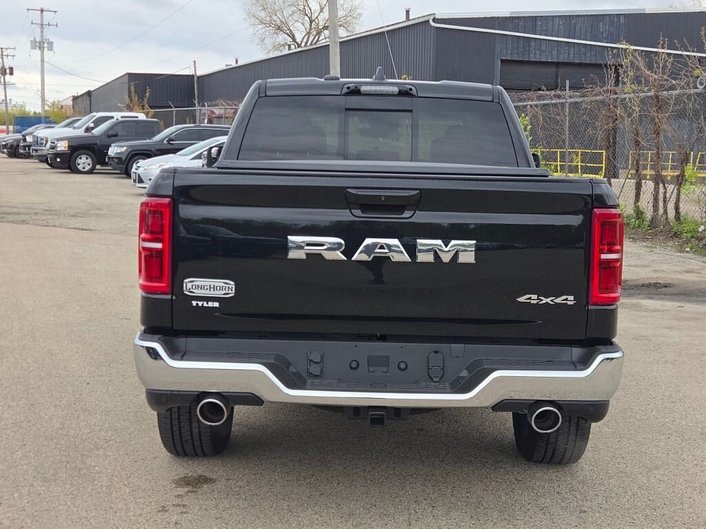 New 2026 Diamond Black Crystal Pearl-Coat Exterior Paint RAM Limited image 15