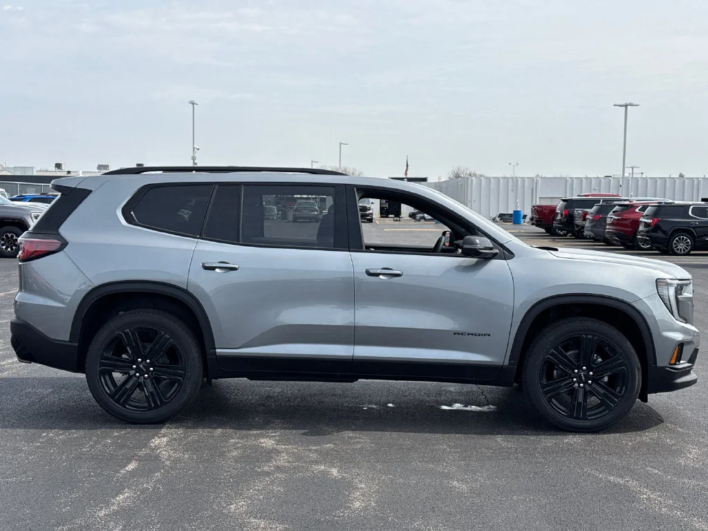 2026 GMC Acadia Elevation - Photo 11