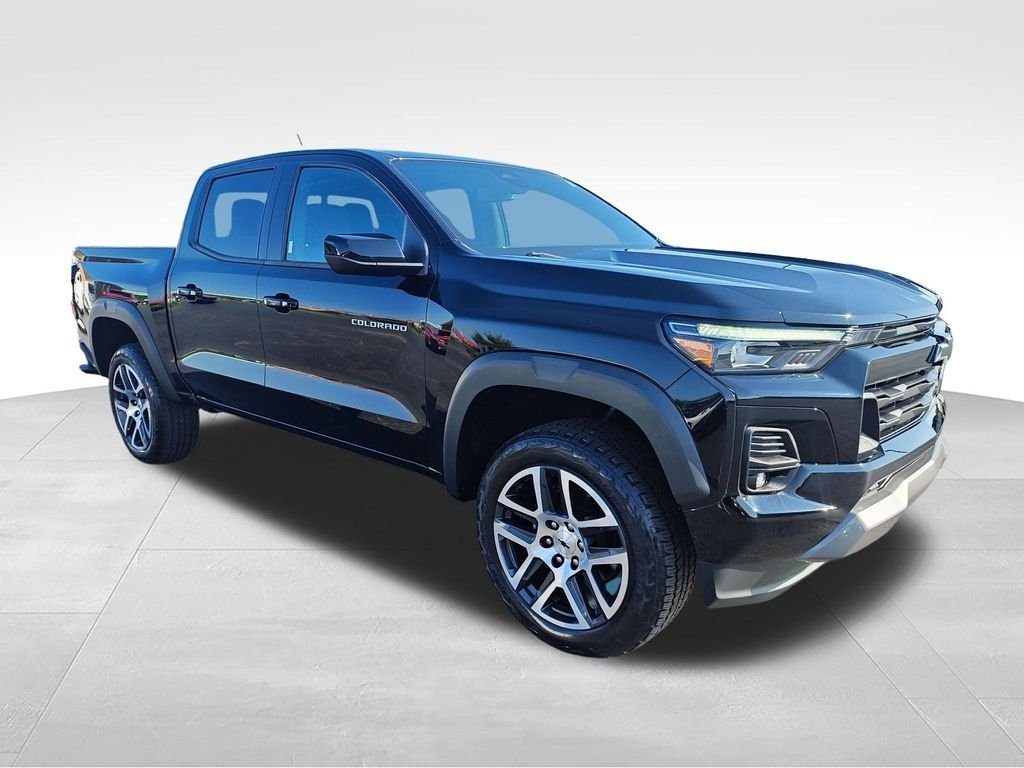 Used 2023 Black Chevrolet Z71 image 7