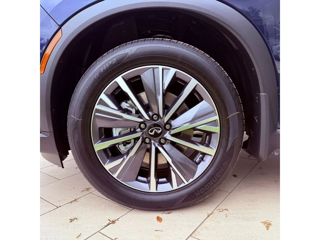 New 2026 Grand Blue INFINITI Luxe FWD image 33