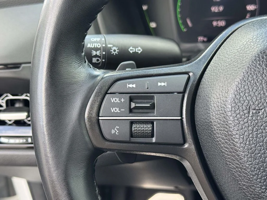 Used 2023  Honda Sport image 23