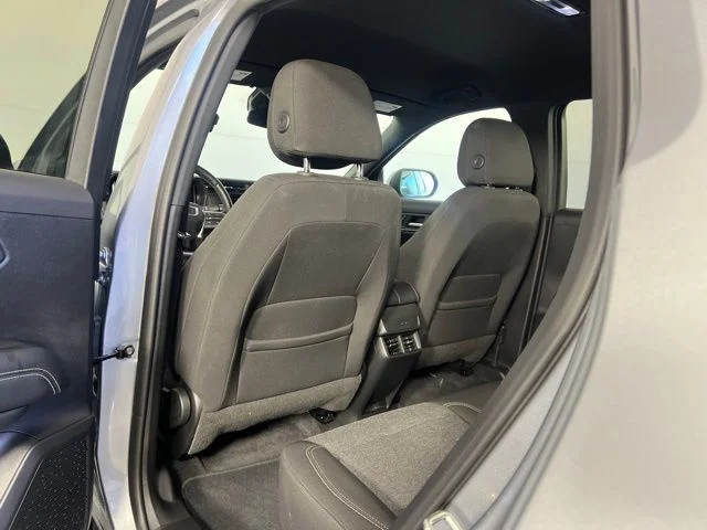 Used 2025 Silver GMC Elevation image 17