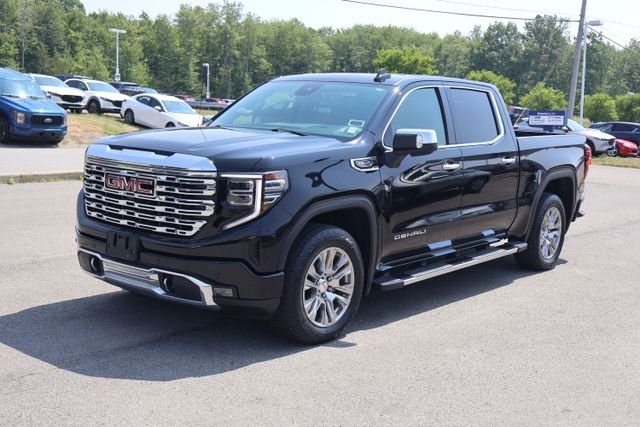 Used 2022 Onyx Black GMC Denali image 3
