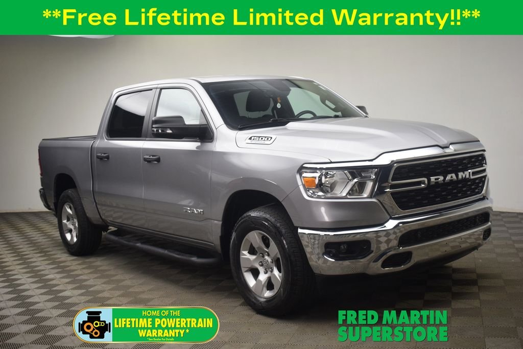 2023 RAM 1500 Big Horn/Lone Star 4x4 Crew Cab 5'7's photo