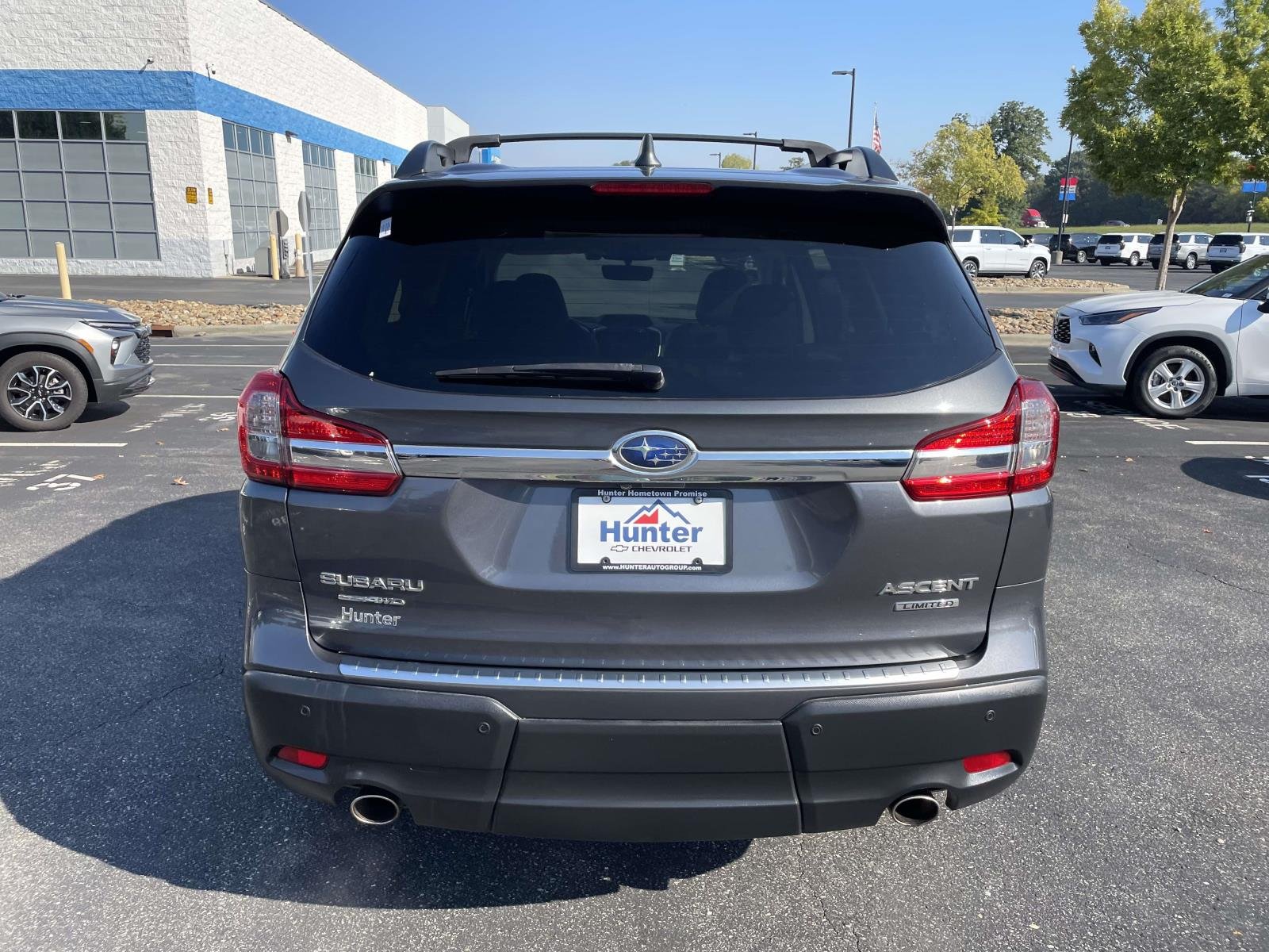 Used 2022 Magnetite Gray Metallic Subaru Limited image 5