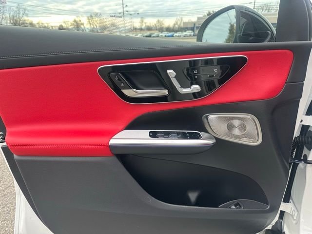New 2026 Polar White Mercedes-Benz GLC 300 image 11