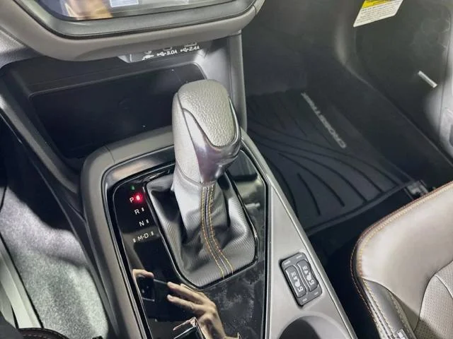 New 2026 CITRON YELLOW PEARL Subaru Limited Hybrid image 18
