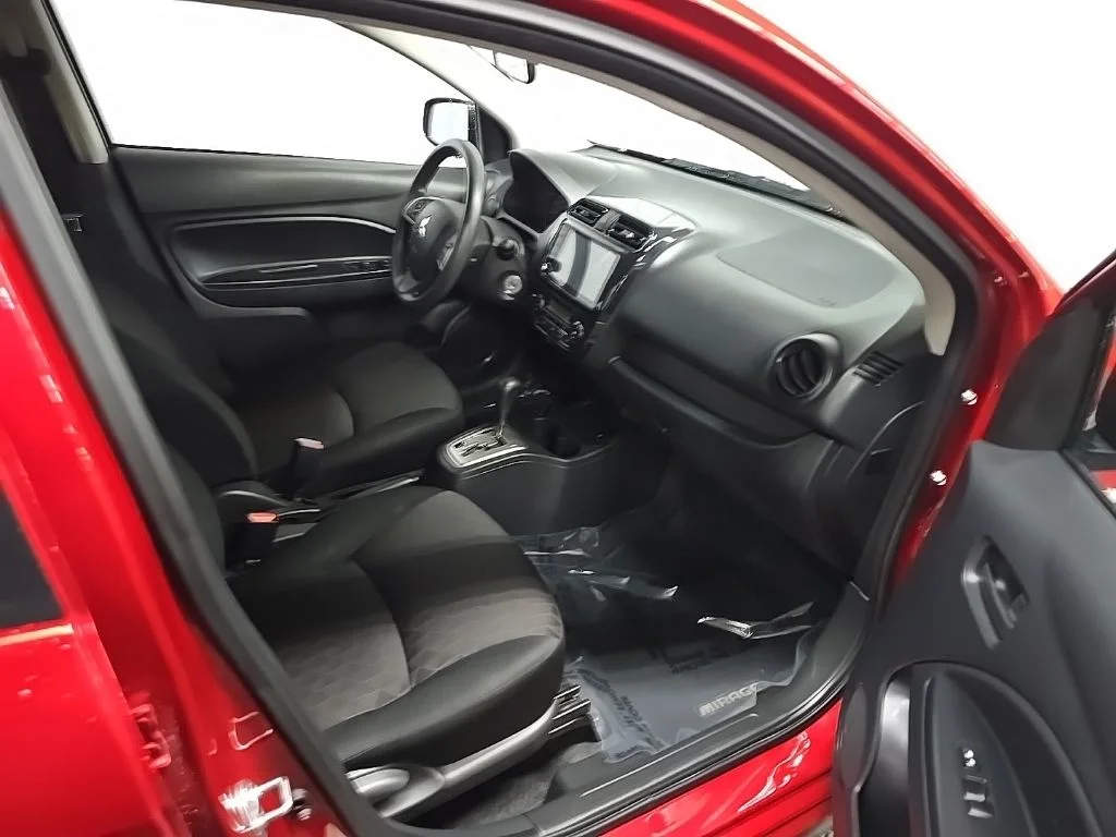 Used 2024 Red Mitsubishi ES image 18