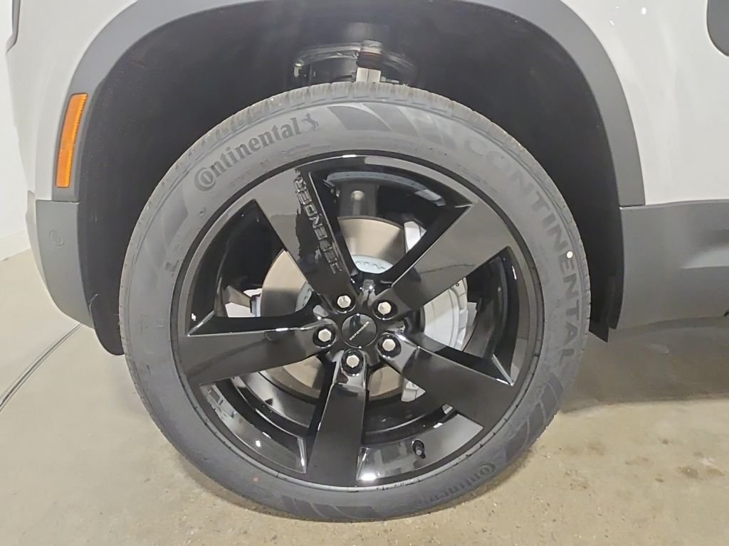 New 2026 Borasco Grey Land Rover S image 27