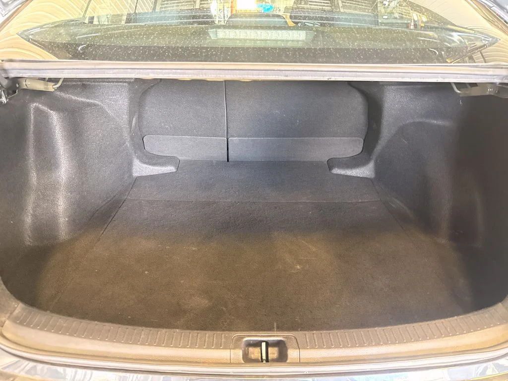 2021 Toyota Corolla LE - Photo 8