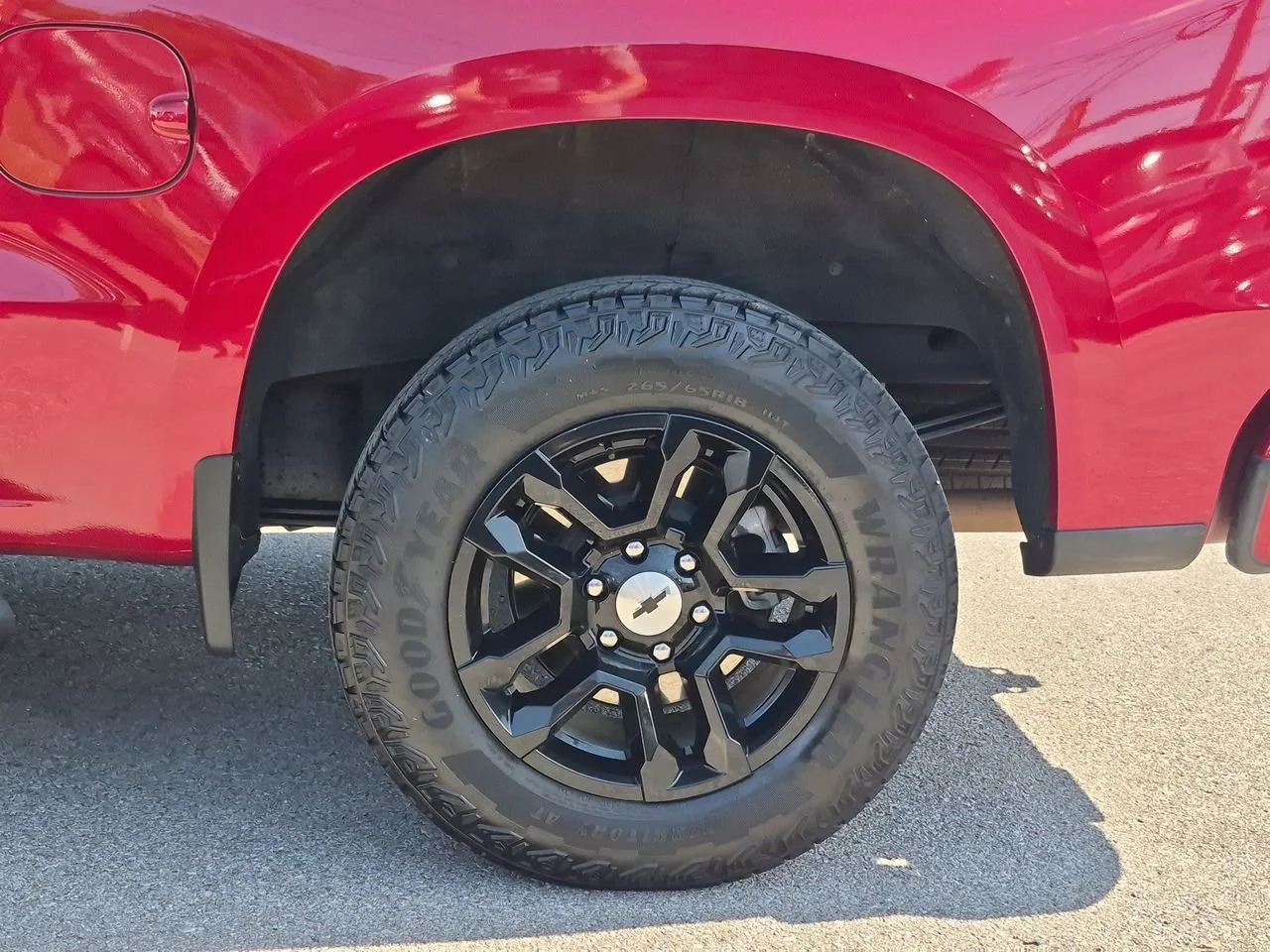 Used 2025 Radiant Red Tintcoat Chevrolet RST image 33