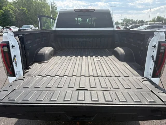 Used 2024 Summit White GMC AT4 image 28