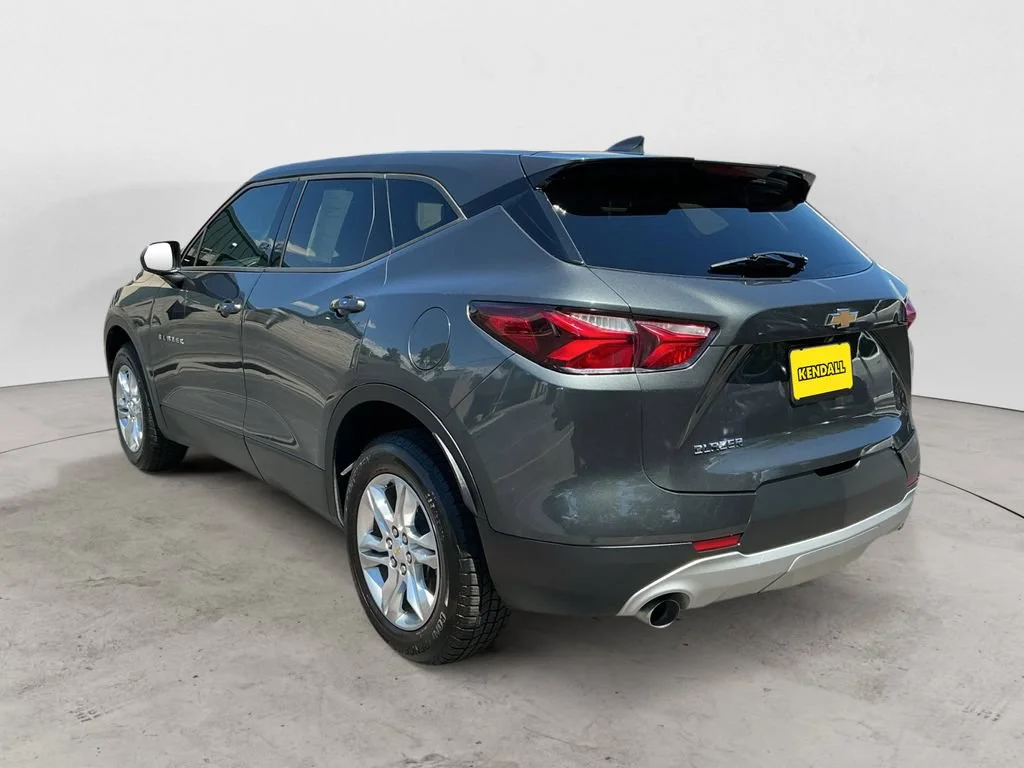 Used 2019 NIGHTFALL GRAY METALLIC Chevrolet 4DR FWD LT image 7
