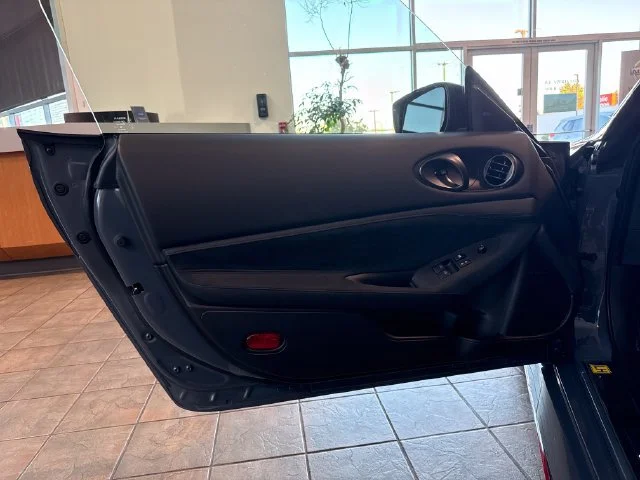 New 2027 Stealth Gray/Super Black Nissan NISMO image 17