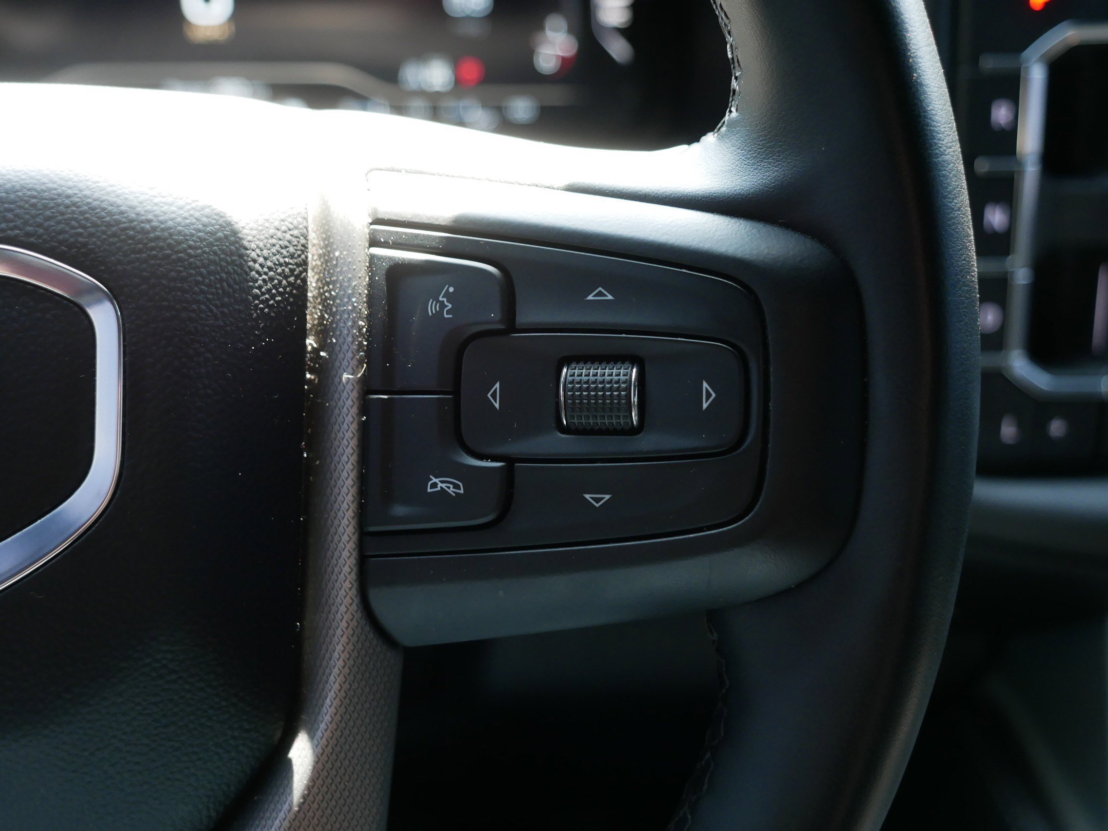 2023 GMC Yukon Denali - Photo 30