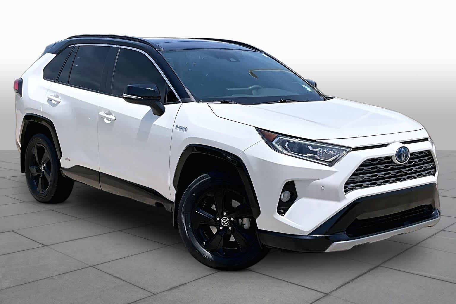 Used 2021 Blizzard Pearl/Midnight Black Metallic Toyota Hybrid XSE image 2
