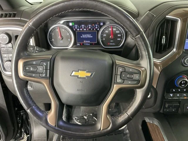 Used 2022 Black Chevrolet High Country image 17