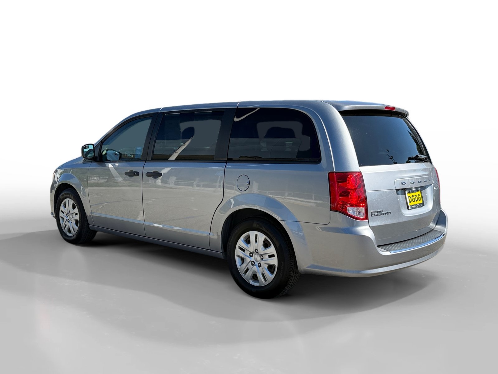Used 2019 Billet Silver Metallic Clearcoat Dodge SE image 3