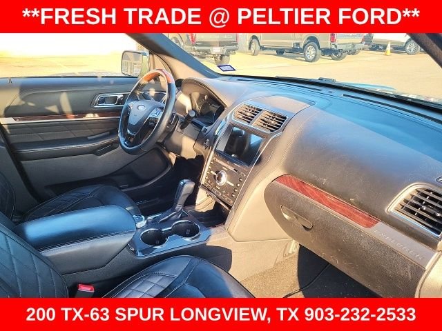 Used 2018 Black Ford Platinum image 35
