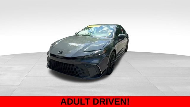 Used 2026  Toyota SE image 2