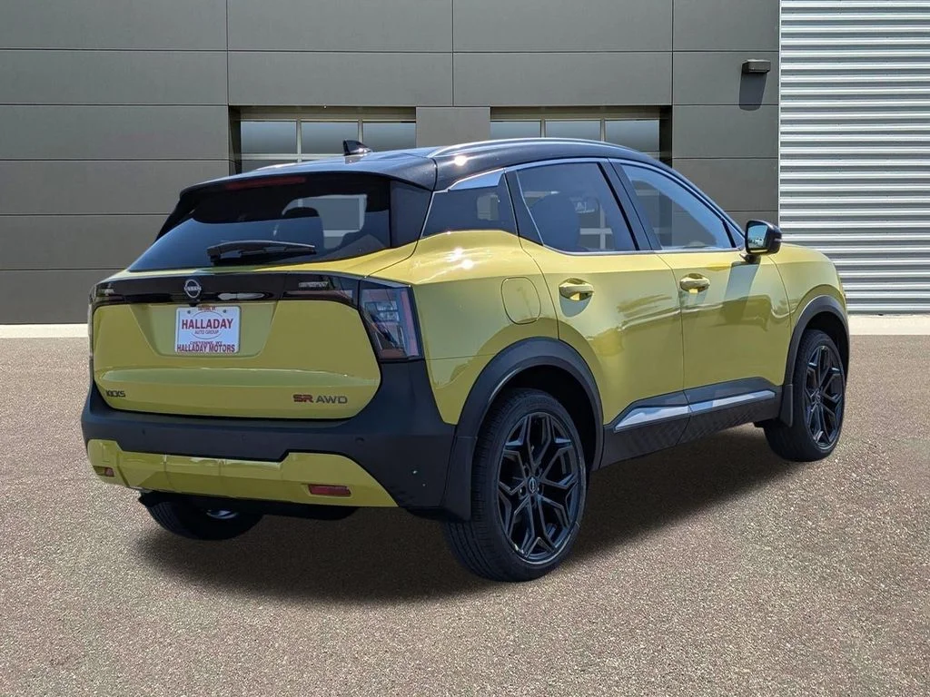 New 2026 Yuzu Yellow Metallic / Super Black Two-tone Nissan SR image 5