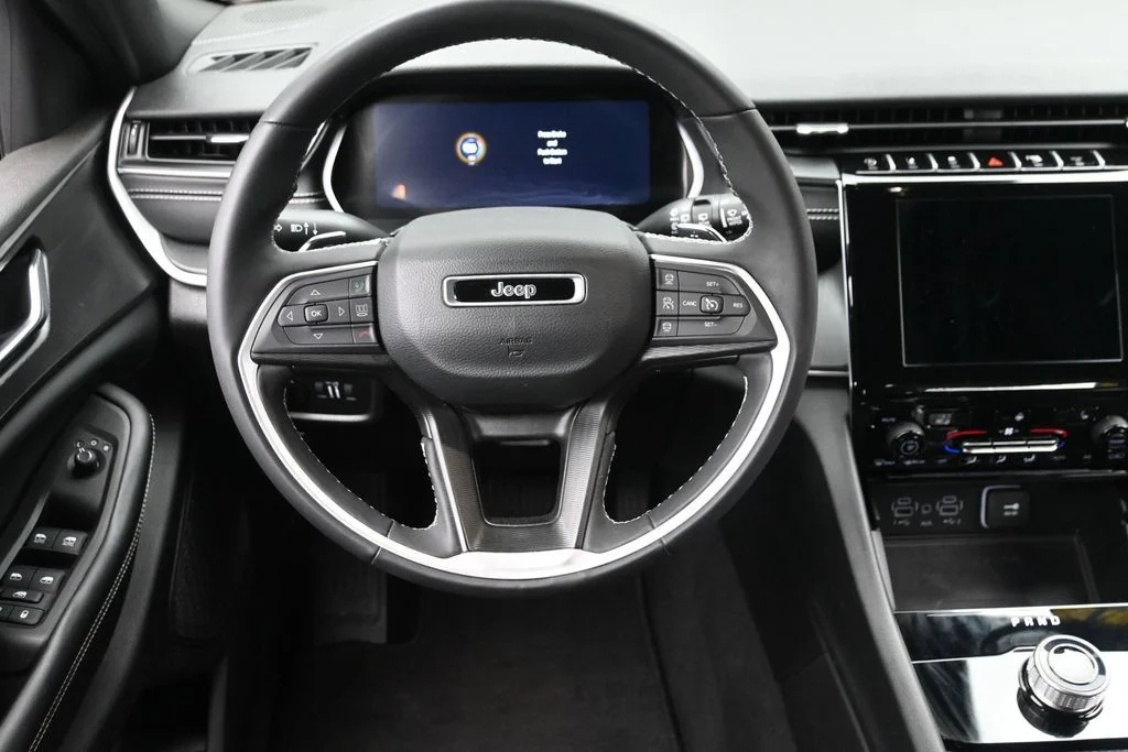 Used 2024 Red Jeep Altitude X image 15